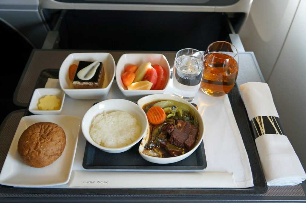 10 важных фактов о питании на борту самолета