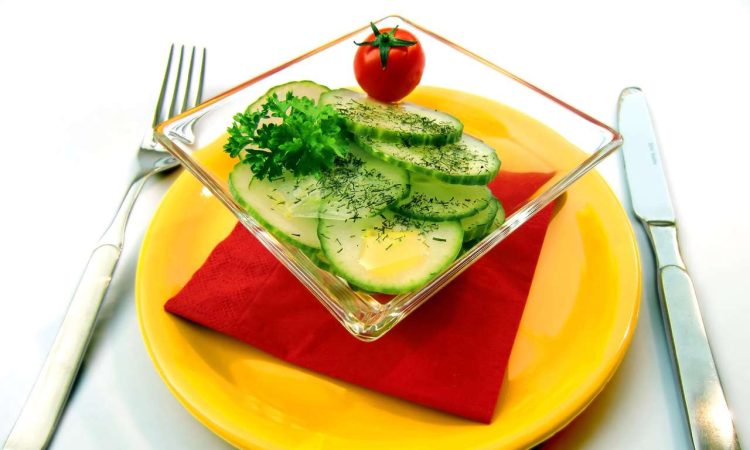 Свежие огурцы: Быстрые и вкусные рецепты для замалосоленной закуски