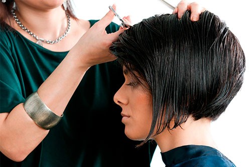 Астрологическое руководство по стрижке волос: выбираем лучшие дни для преображения в 2024 году